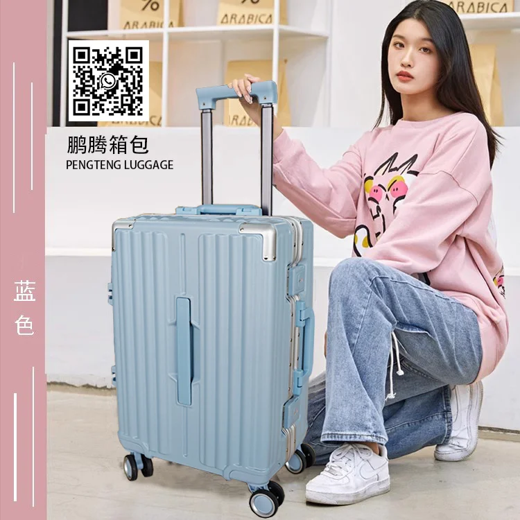 Glossy vs Matte Finish: Which Suitcase Offers Better Durability?