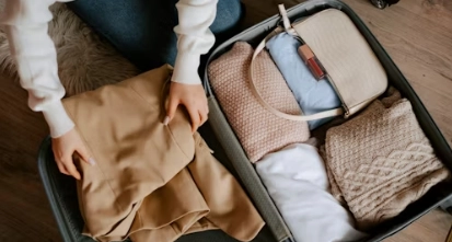 How Suitcase Handle Stress Points Reveal Impending Structural Failure